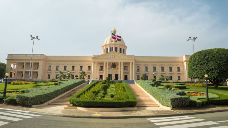 Propone eliminar exenciones de reforma fiscal fallida