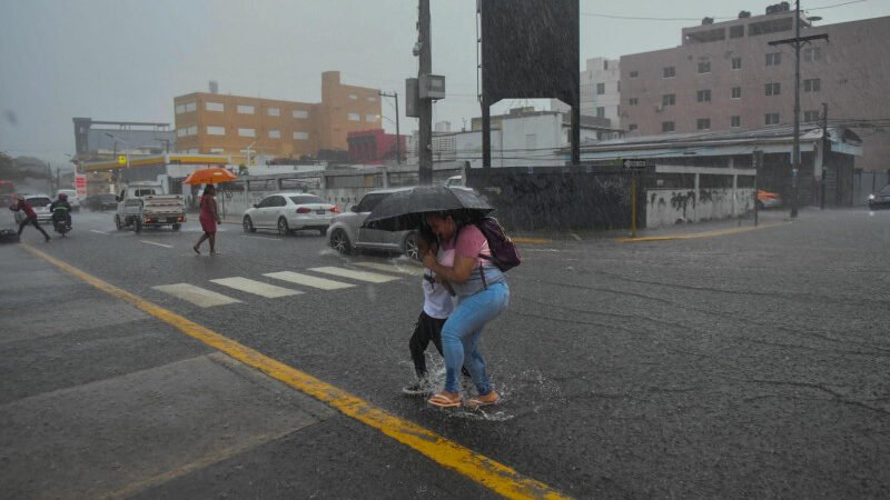 Seis provincias en alerta verde por vaguada