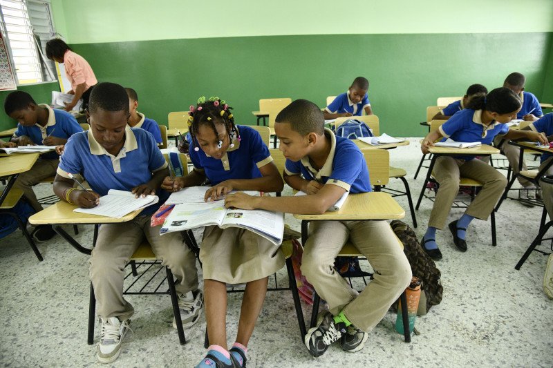 Incluirán Moral y Cívica para el año escolar 2025-2026