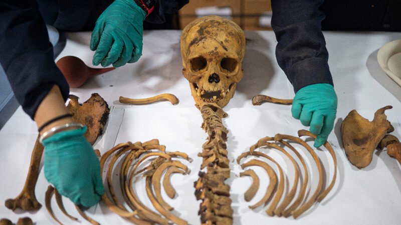 Momia de más de 1,000 años encontrada en  Perú