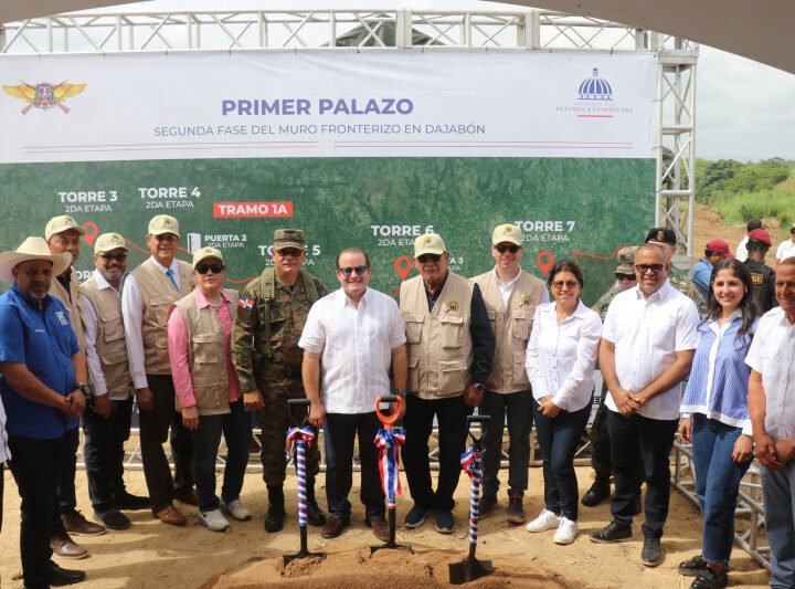 Otro palazo para construcción de 13 kilómetros mas del muro fronterizo en Dajabón