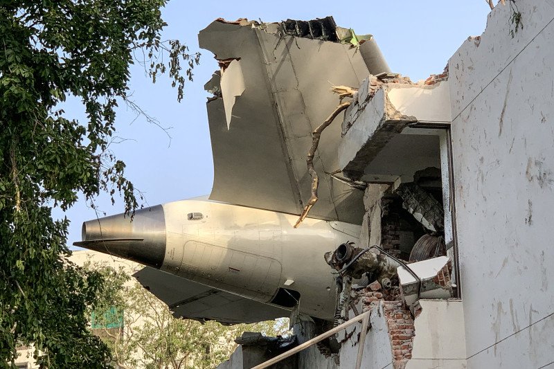 Del accidente aéreo de Air India, solo un superviviente y 268 cuerpos recuperados