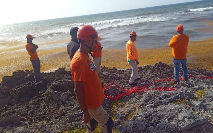 Cuatro fallecidos, 17 rescatados y continúa la búsqueda de 50 perdidos del naufragio en Juanillo