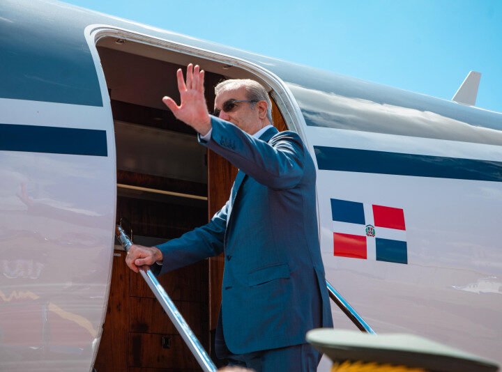 Abinader va  este martes a Guyana