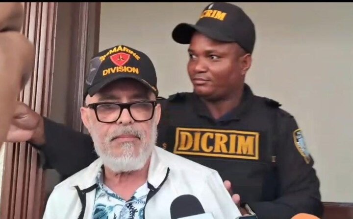 Retiran siete querellas contra el comunicador Ángel Martínez por difamación e injuria