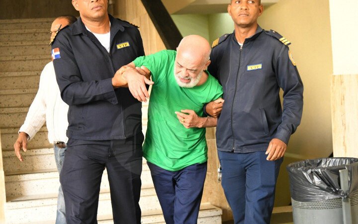 Garantía económica de RD$ 500 mil e impedimento de salida a Ángel Martínez en caso de difamación de Faride