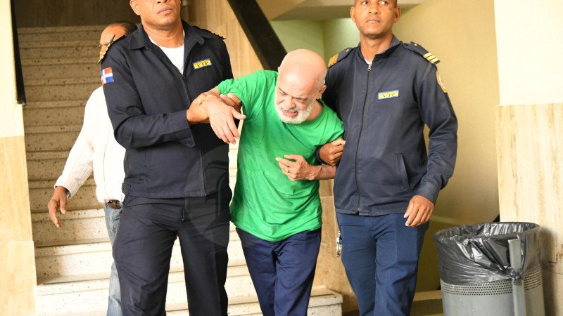 Garantía económica de RD$ 500 mil e impedimento de salida a Ángel Martínez en caso de difamación de Faride