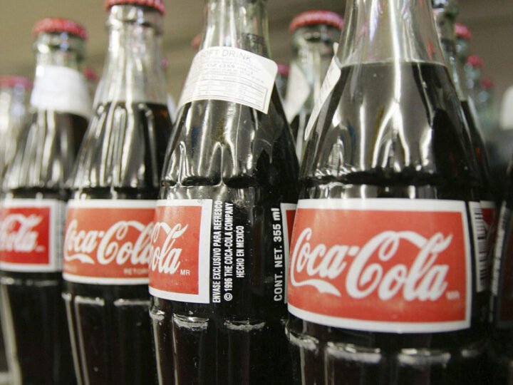 Coca-Cola usará azúcar de caña, pero consumidores prefieren refrescos sin azúcar