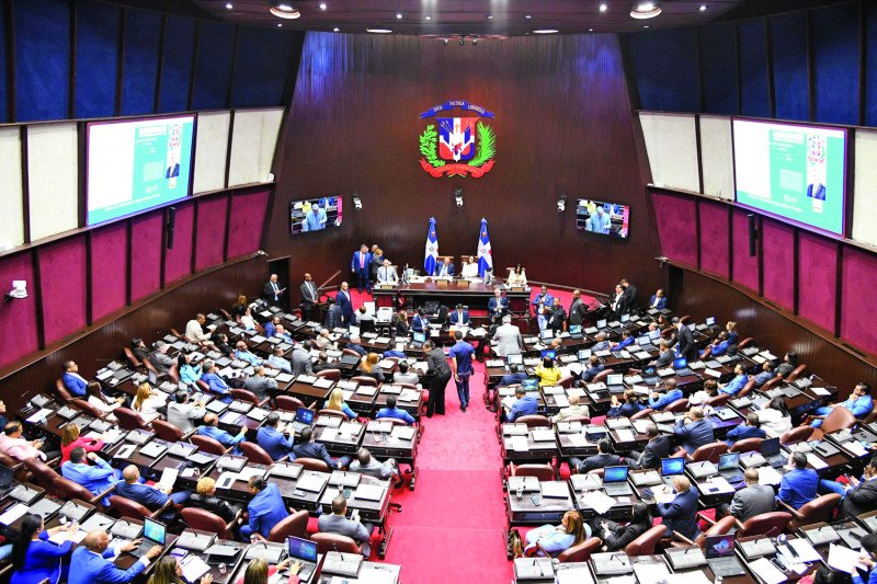 Rechazan reforma laboral aprobada en el Senado y piden retomar diálogo tripartito