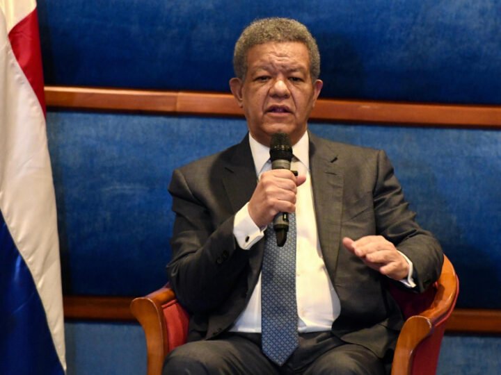 Leonel Fernández pide establecer orden migratorio y laboral ante crisis haitiana