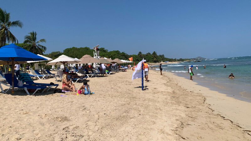 Fuertes oleajes y polvo del Sahara para este jueves