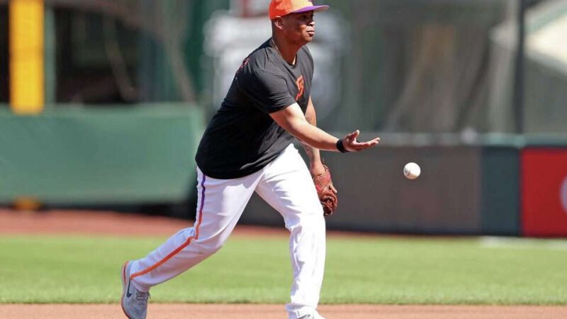 Rafael Devers debuta en la inicial