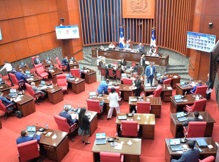 Aprueban el nuevo Código Penal sin las tres causales