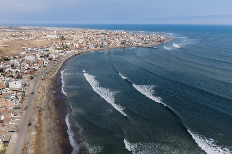 Evacúan en Chile de sus costas por alerta de tsunami a más de un millón de personas