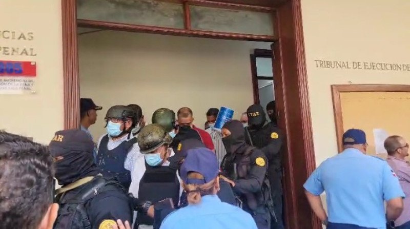 pagaron 100 millones en sobornos para ser contratadas en instituciones públicas