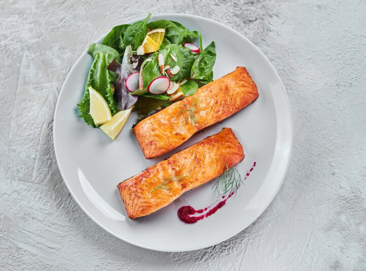 El salmón, un alimento sobresaliente de la dieta mediterránea