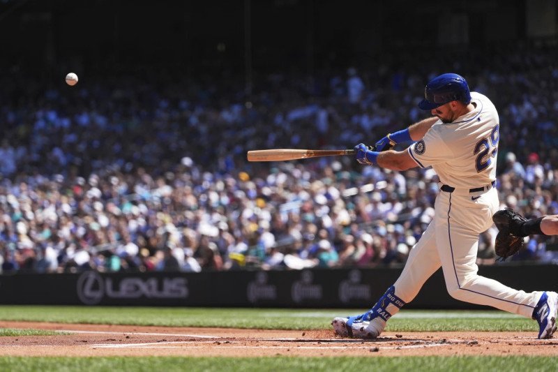 Jonrón número 45, del líder en la MLB Cal Raleigh