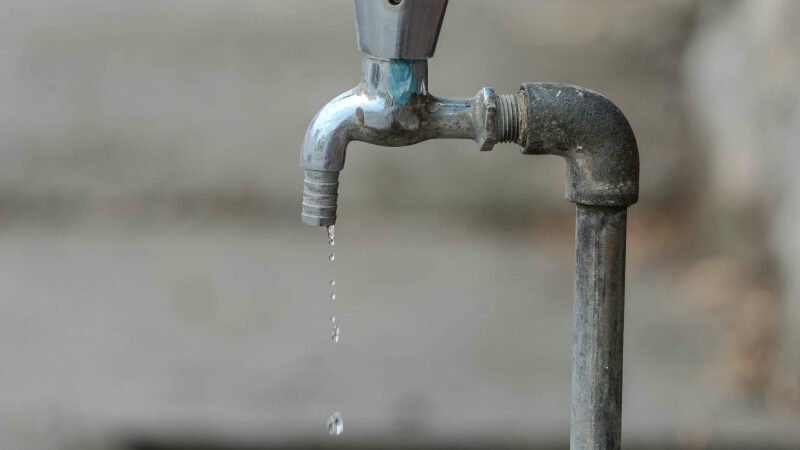 Manoguayabo sin agua hace dos semanas