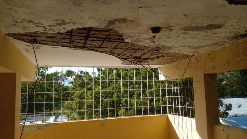 Solicitan rehabilitación de Escuela en Barahona