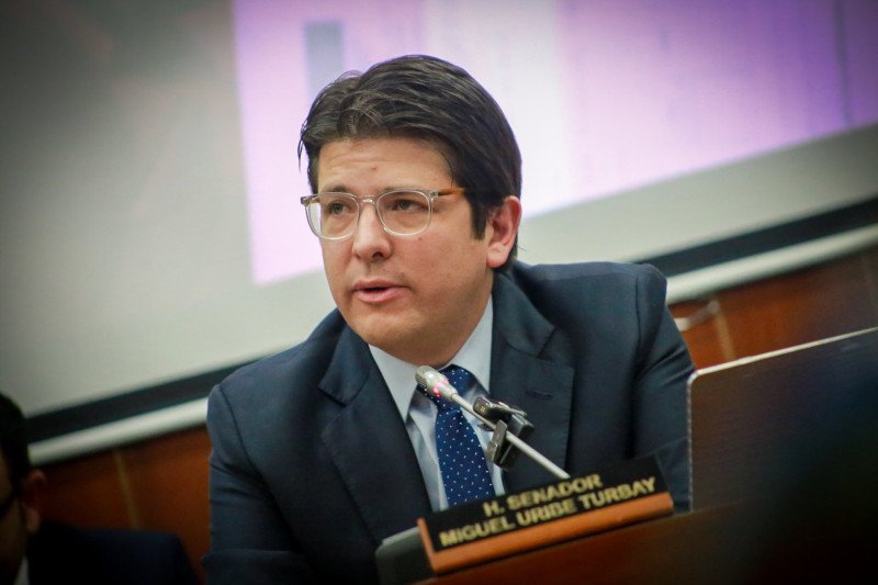 Miguel Uribe Turbay senador y precandidato presidencial