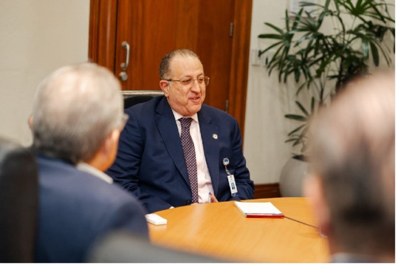 Díaz se reúne con la ONEC para reafirmar apertura al diálogo y fortalecer la economía nacional