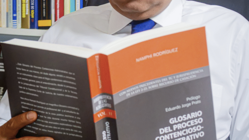 El jurista y escritor Namphi Rodríguez pone a circular obra