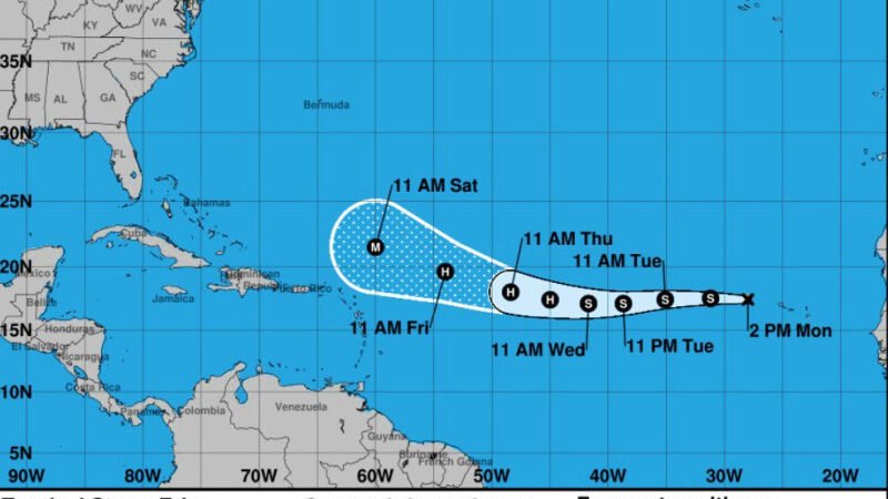 Vigilan trayectoria de tormenta Erin que podría convertirse en huracán