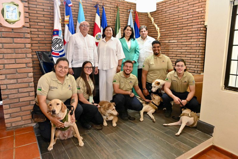 Entrenarán perros rescatados en sanidad agropecuaria