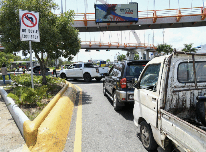 Ya no se gira a la izquierda en la Máximo Gómez con Kennedy