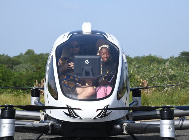  Turismo con taxi volador sin piloto