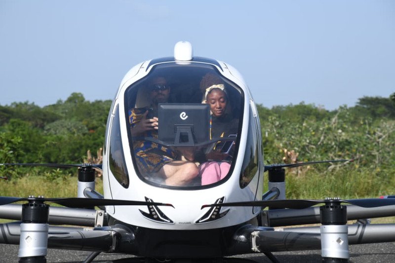 Turismo con taxi volador sin piloto