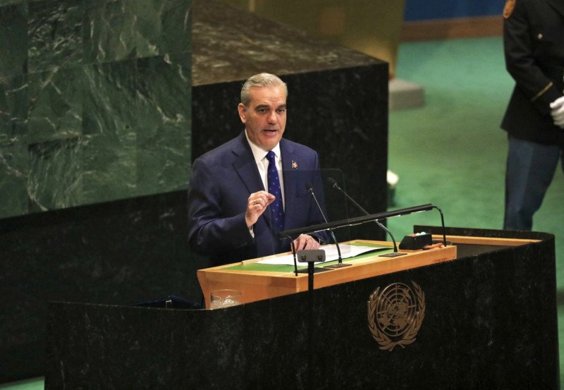 Regresa Abinader al concluir agenda en la ONU