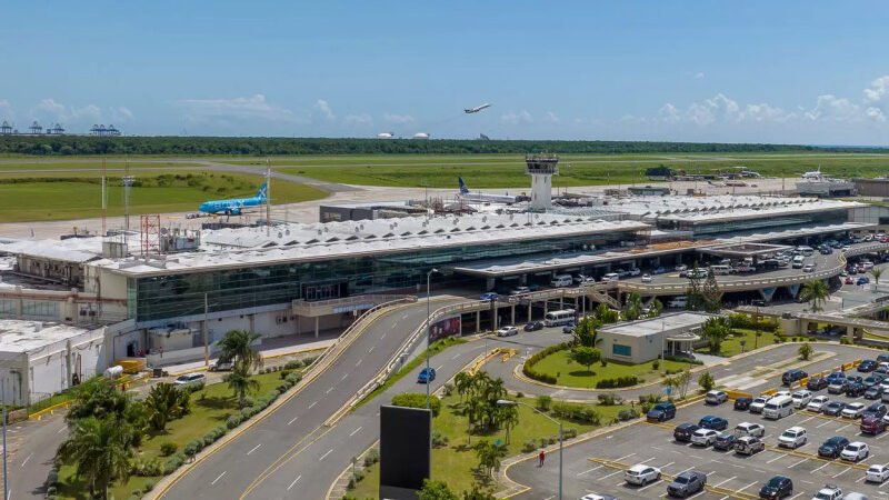 Fallo eléctrico paraliza operaciones en el Aeropuerto de Las Américas: Aerodom trabaja para restablecer el servicio