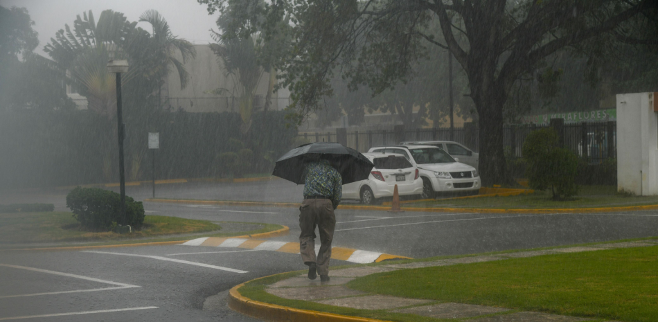 Aguaceros mermarán esta noche, según Indomet