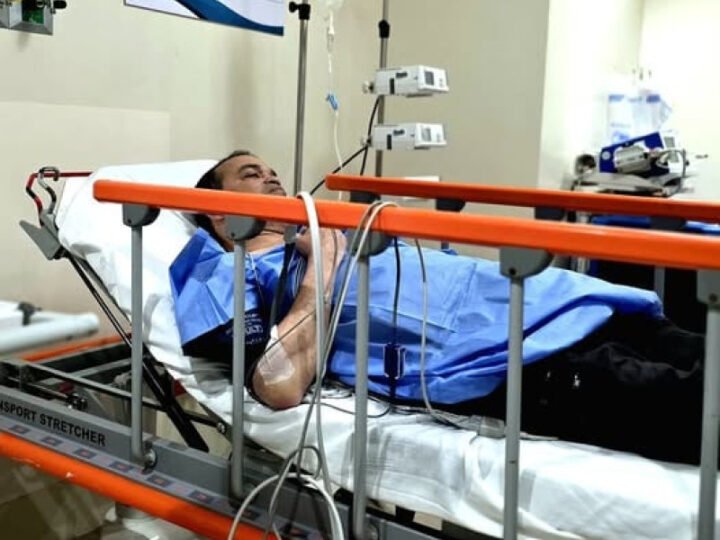 Le baja el azúcar a Alex Bueno y es ingresado de emergencia