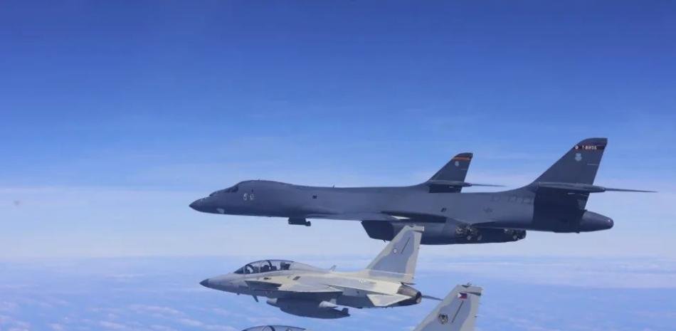 Cinco F-35 de EE.UU. arriban a la base militar de Ceiba en Puerto Rico