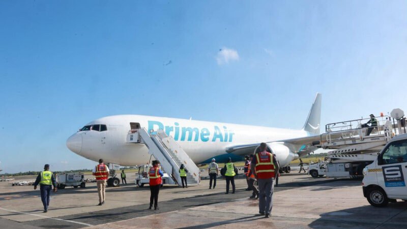 Amazon Cargo se realiza en coordinación con los couriers del país