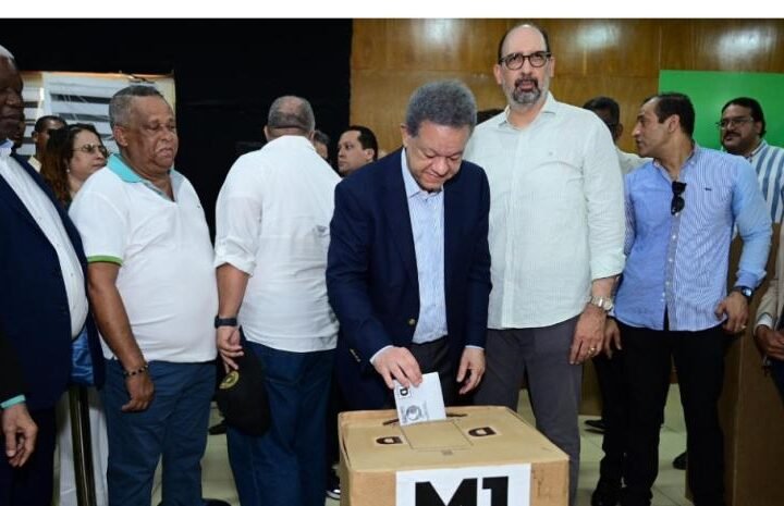 Continúan las ofensivas contra Gobierno de Luis Abinader