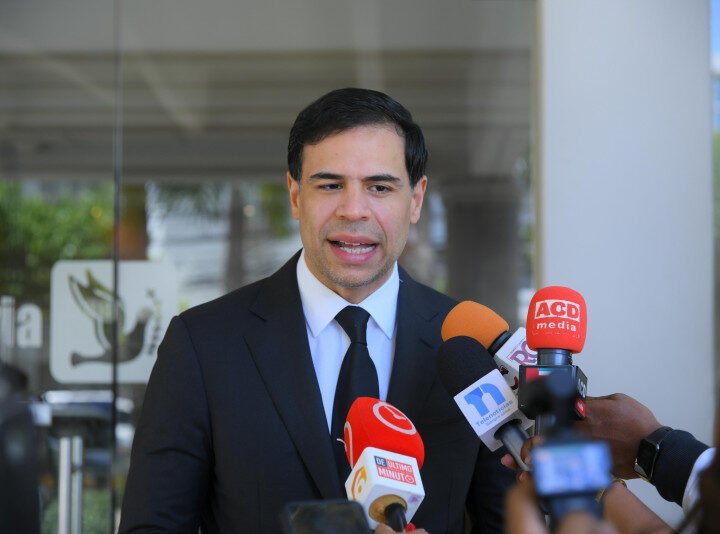 Roberto Ángel Salcedo habla sobre cómo fue trabajar con María Cristina Camilo