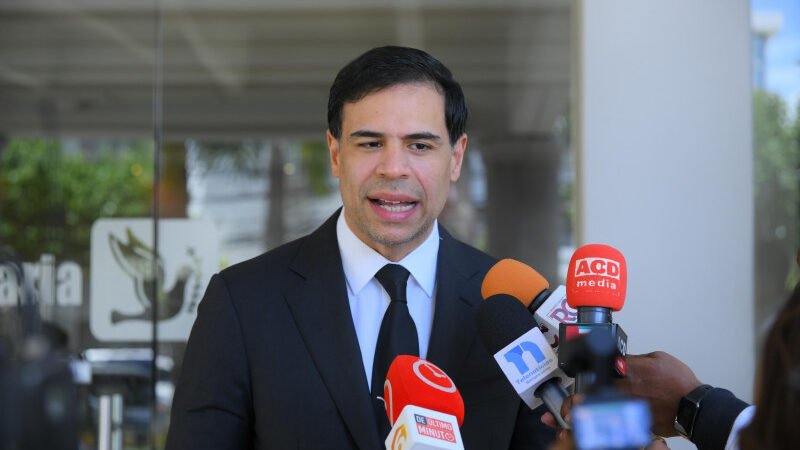 Roberto Ángel Salcedo habla sobre cómo fue trabajar con María Cristina Camilo
