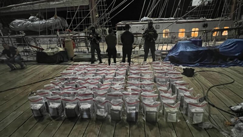 Incautan 448 paquetes de cocaína en Peravia