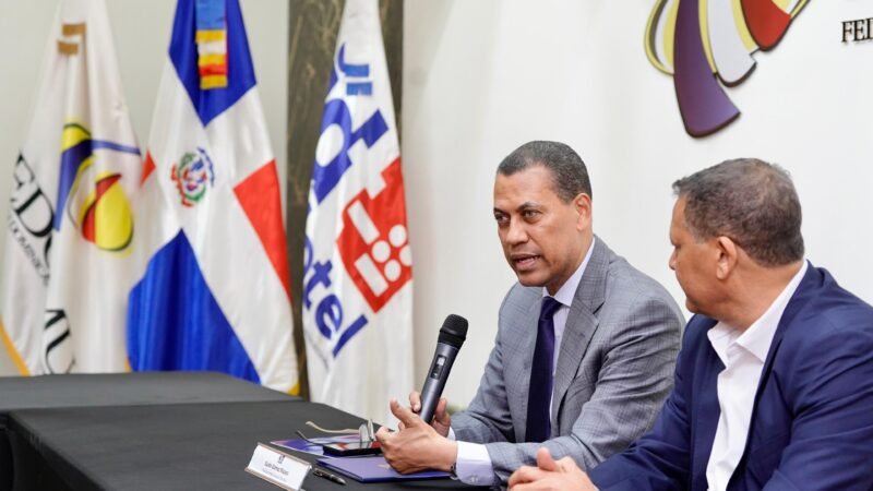 Fedomu e Indotel impulsan educación municipal sobre telecomunicaciones e infraestructura