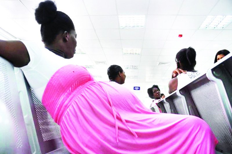 Disminuyen haitianas parturienta en Hospitales Públicos del País