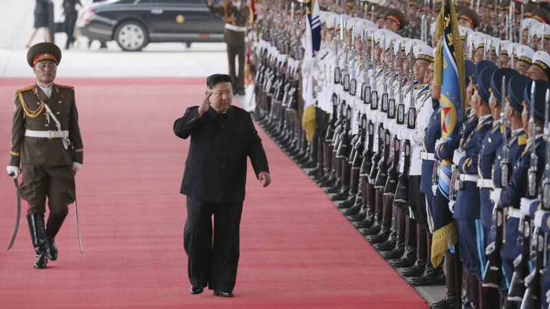 Kim Jong Un llega a China para un encuentro histórico con Xi y Putin