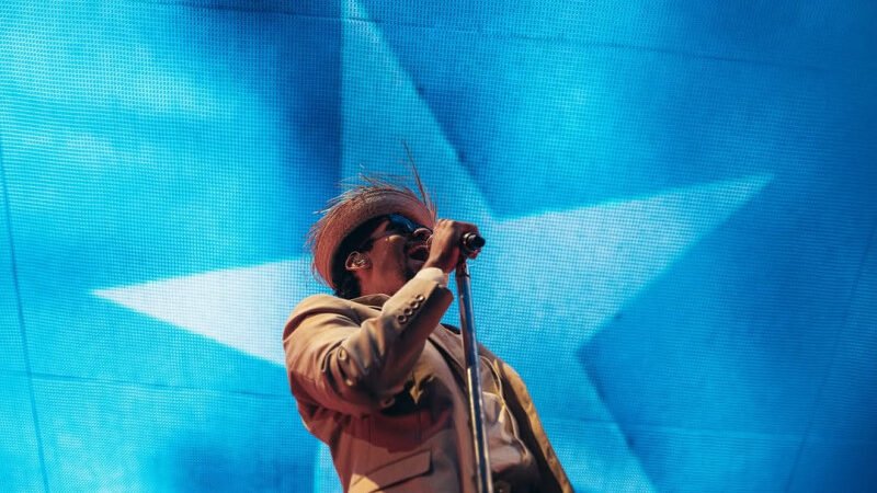 Congresista propone que el inglés sea el único idioma en EE.UU. tras comentario de Bad Bunny