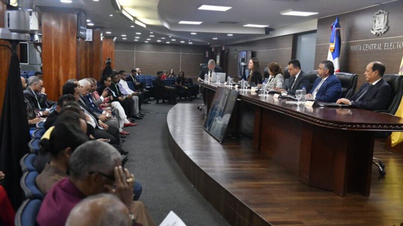 Regularan las afiliaciones y desafiliaciones en organizaciones políticas