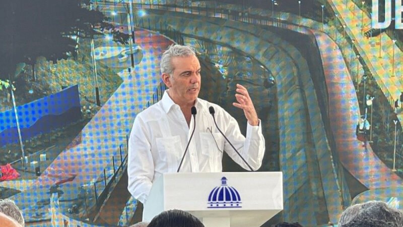 Presidente “no comentará” la ausencia de presidenta de México a la Cumbre de las Américas
