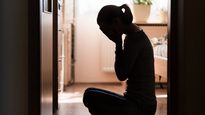 Mujeres tienen mayor riesgo de sufrir depresión, revela estudio