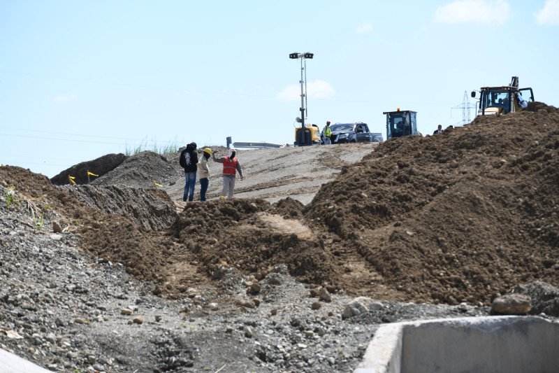 Osiris de León afirma errores de diseño y materiales influyeron en colapso Circunvalación de Baní