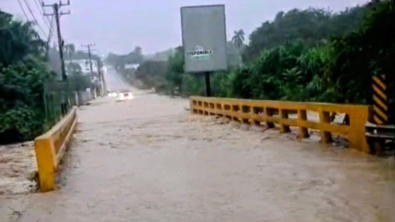 Fuertes lluvias en zonas altas de Puerto Plata provocan desbordes de ríos y aíslan comunidades